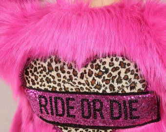 Chaqueta con estampado de leopardo y corazón de piel sintética rosa fucsia intenso / BODAS Y DESPEDIDA DE SOLTERA / Hecha a mano / Fiesta