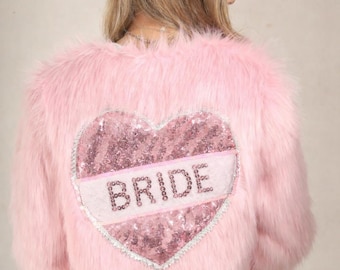 Chaqueta de piel sintética con forma de corazón en color rosa bebé / BODA / Hecha a mano / Fiesta