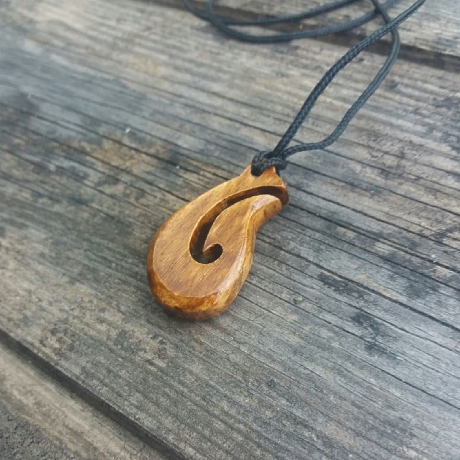 Maori Hook, Maori Hook Necklace, Wooden Maori Hook Necklace, Maori Hook Pendant, Wooden Maori