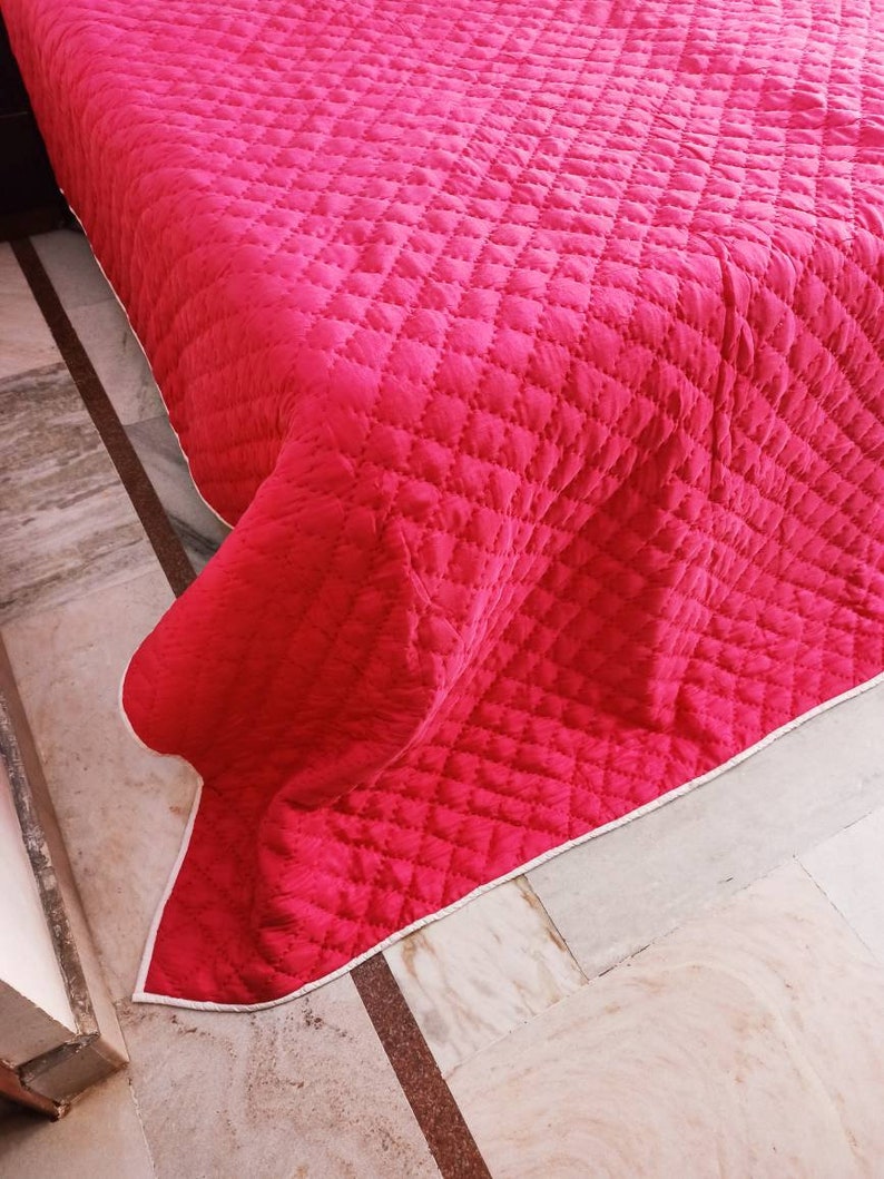 Handquilted Pure Silk Fabric Quilt Queen Size 108 Inch X 108 Etsy