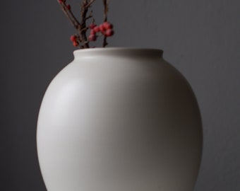 Jarrón de tarro de luna de porcelana / Jarrón de cerámica hecho a mano / Cerámica mínima / Decoración del hogar / Florero / Accesorios para el hogar