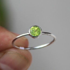 925 Solid Sterling Silver - Natural Peridot Gemstone - Handmade Silver Ring - Pendat For Women