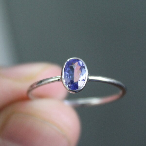 925 Solid Sterling Silver - Natural Tanzanite Gemstone - Handmade Silver Ring - All Size 3-15