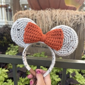 Crochet Mickey Ears, made to order, crochet headband, Minnie ears, bow, fall ears, Disney ears, Mickey Mouse, Minnie Mouse ears, crochet