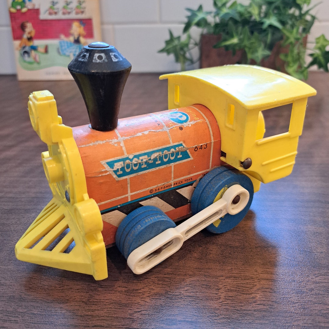 Vintage Fisher Price 1964 Toottoot Wood Toy Train 643 Etsy