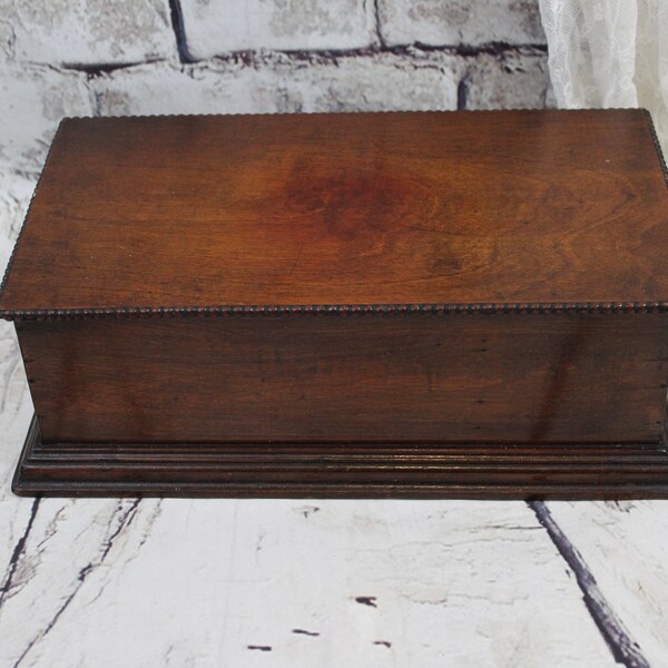 vintage wooden box,medium size box with compartment,handmade lided box,storage box, treasure box,old treasure chest,home decor,circa 1960s