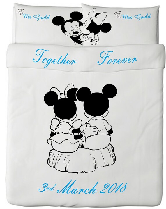Personalized Hand Painted Disney Mickey And Minnie Kissing