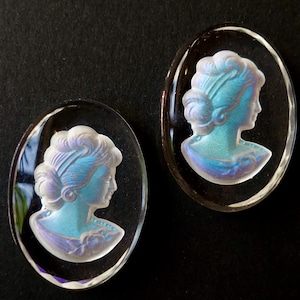 2 gemstones handmade glass stones 25x18 oval Vitrail matt transparent gemme colorful cameo strass original Made in west Germany ca. 1970