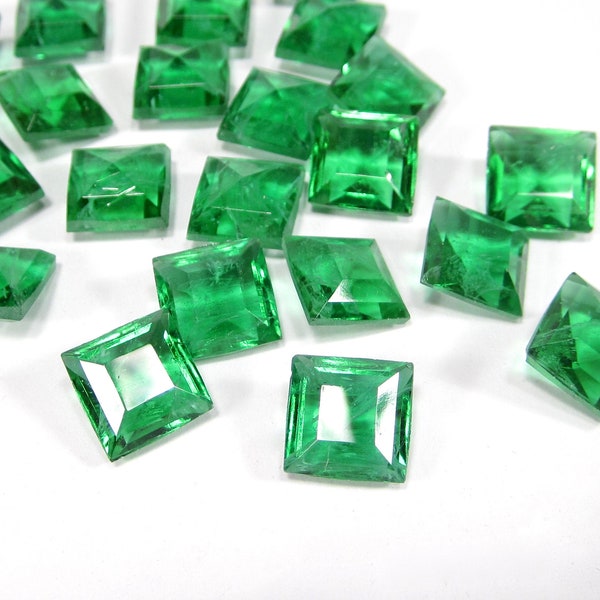 4 handmade glass stones square emerald green faceted chatons 10x10 mm inclusions made in Germany 1960s