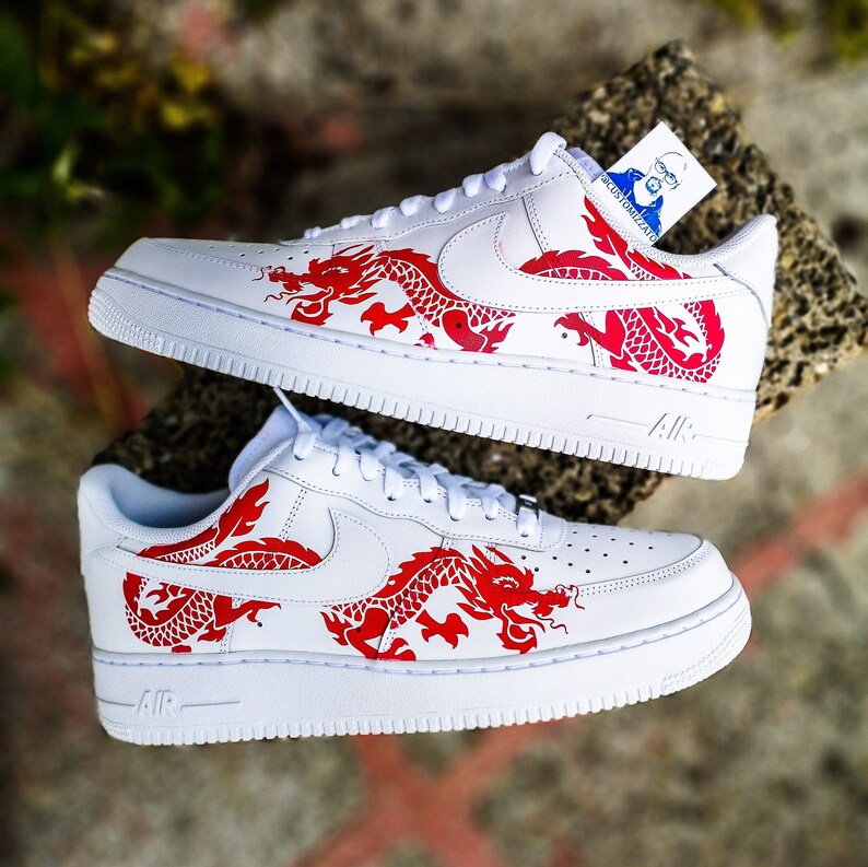 Custom sneakers Nike Air Force 1 'Red dragon' 