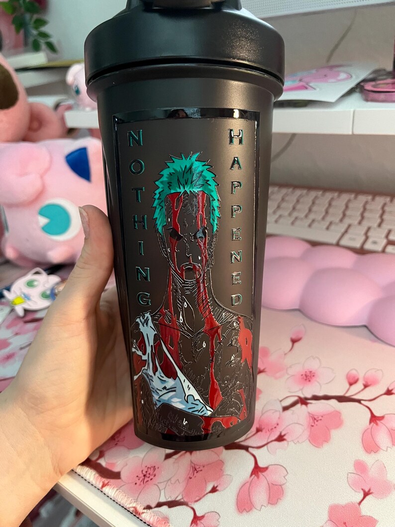 Batidora de proteínas con diseño de espadachín sangriento de anime, accesorio de gimnasio imagen 4