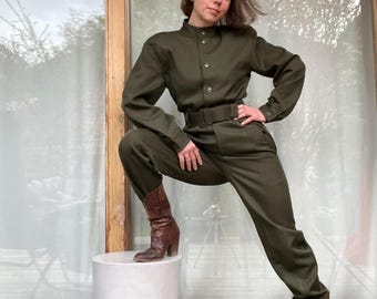 Mono militar de lana color caqui de GUY LAROCHE - Estilo vintage de los años 70 y 80, modelo Sacharienne. Talla pequeña/mediana.