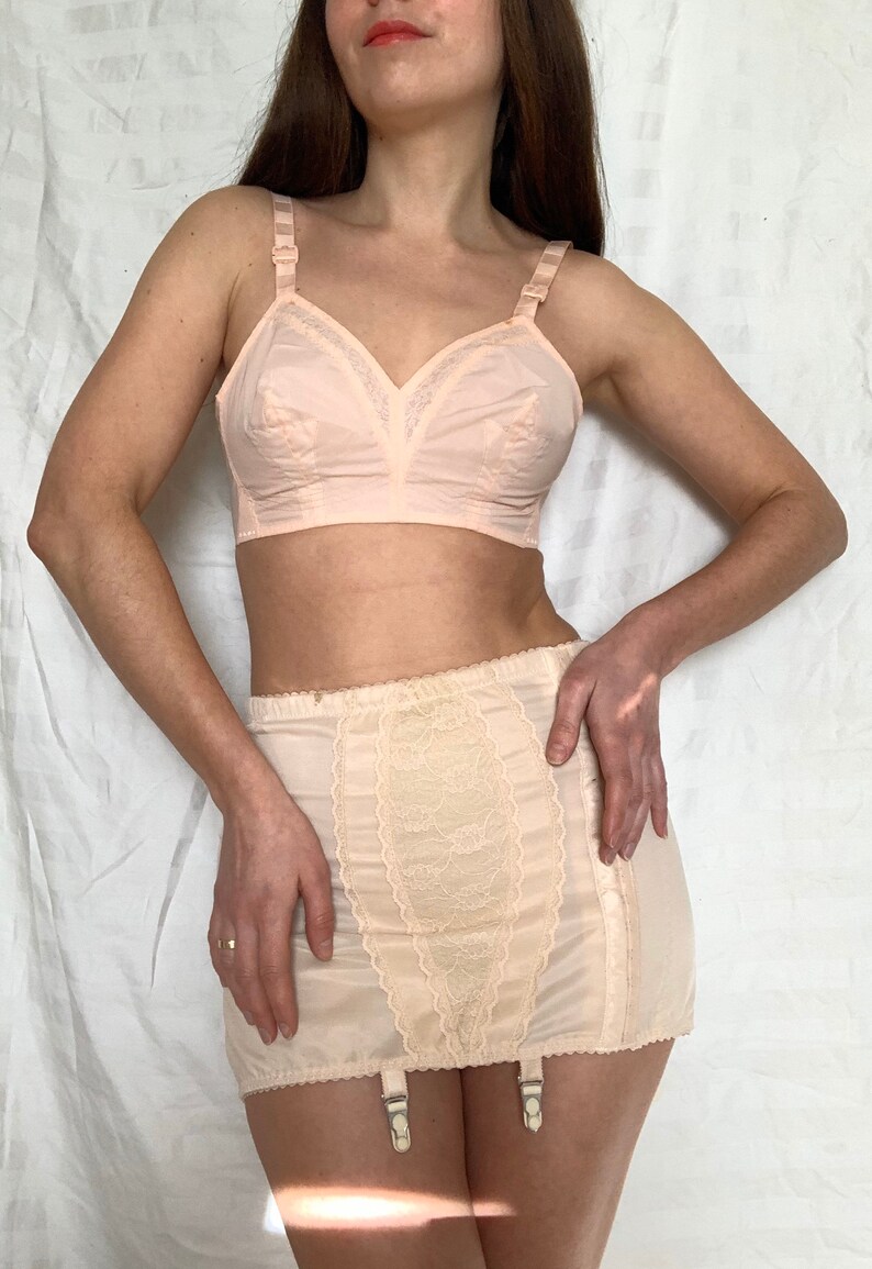 Size Small Vintage Peach Bra 1950s TRIUMPH Bullet Bra Fetish Bra Vintage Lingerie