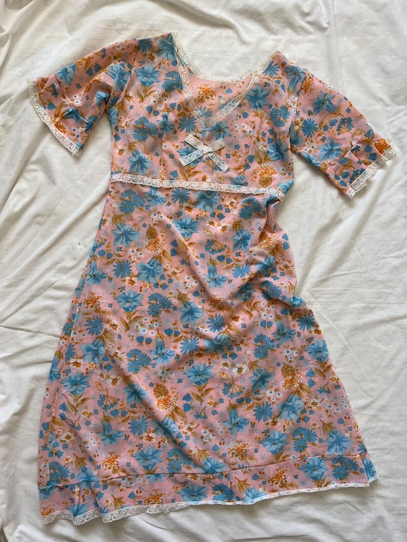 Vintage 70s Floral Night Dress Size Small Bell Sl… - image 2