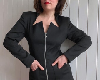 90s Vampy Black Tailored Blazer Scallopped Collar Pockets Size Medium