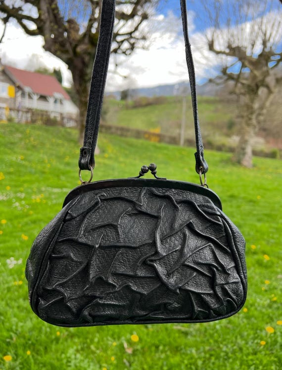 Vintage 1940-50s textured leather shoulder bag