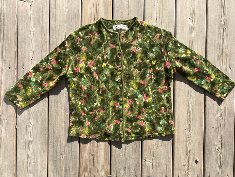 50s 60s Green Woolen Cardigan Made in France Artsy Abstract Pattern Button Down Midcentury Knitted Top Size Small Medium image 2