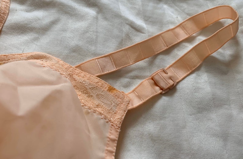 Size Small Vintage Peach Bra 1950s TRIUMPH Bullet Bra Fetish Bra Vintage Lingerie