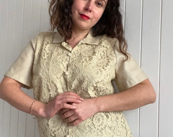 Vintage 1960s Beige Lace Blouse Box Cut Short Sleeve Shirt Top Women  Size Medium