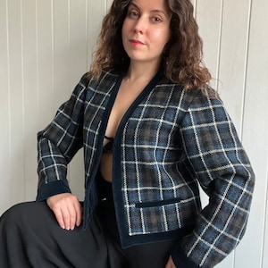 Vintage 80s KENZO Green Woolen Tweed TARTAN Blazer Black Velvet Trimming Size Medium Large Classy Buttonless Crop Bolero Jacket