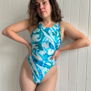 Vintage 90s Blue Tie Dye Workout Thong Bodysuit. Sexy One-Piece Swimsuit Aerobics Leotard Size Small
