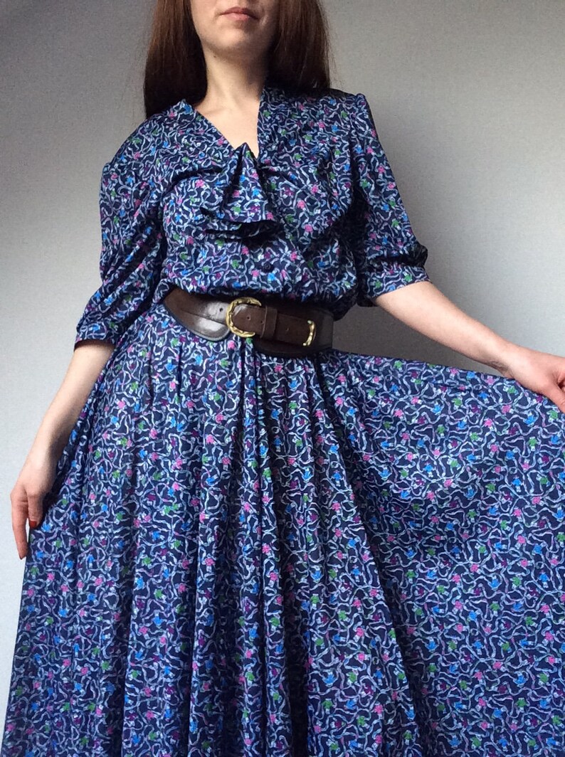 Size Large Novelty Print Vintage 1980\u2019s Dress Pussy Bow China Dance Print