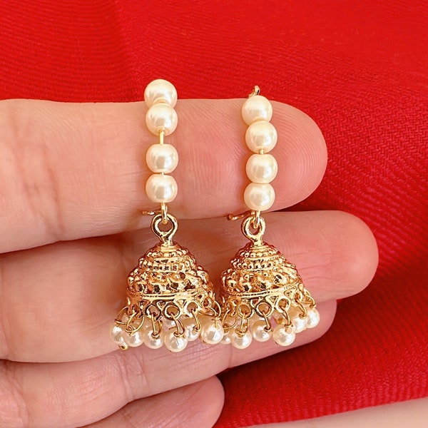 Jhumkas Dainty Dainty Hoop/boucles d'oreilles Amrapali/boucles d'oreilles temple en or/boucles d'oreilles indiennes/boucles d'oreilles du sud de l'Inde/boucles d'oreilles temple en fil d'or