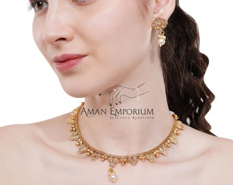 Zierliche Gold Halskette / kleine Jhumki Halskette / Matte Gold Choker Halskette / indische Halskette / Tempel Halskette / indischer Schmuck /