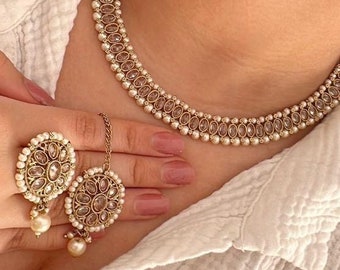 Collar Petite Kundan Polki/Conjunto de collar Kundan Polki / Collar de gargantilla de oro mate/ Conjuntos de joyería de dama de honor/Gargantilla con tachuelas en Tikka