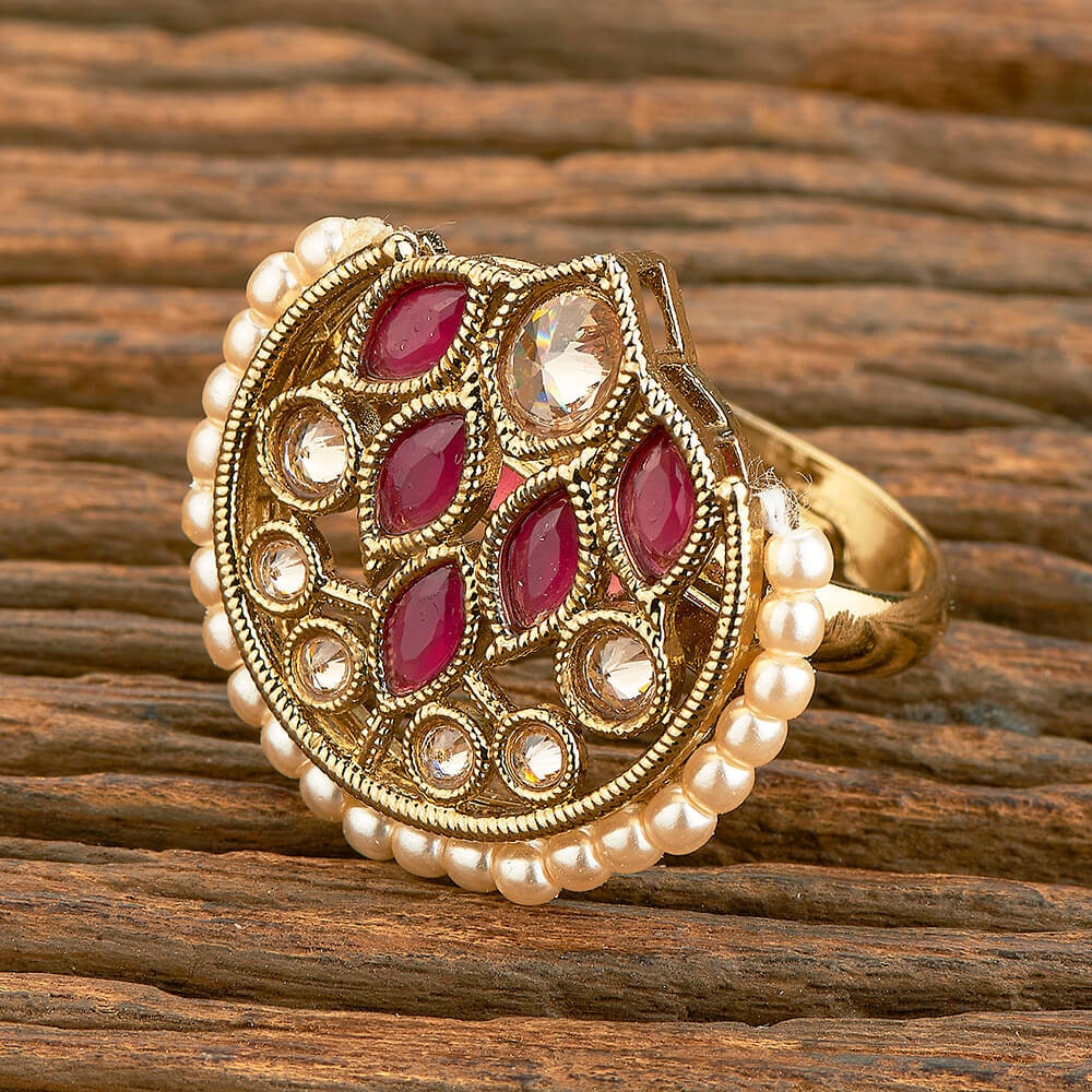 22K Gold Antique Kundan Ring - RiLp22094 - 22Karat Gold Antique Ring. Ring  is designed beautifully with studded kundan and colored stone in the
