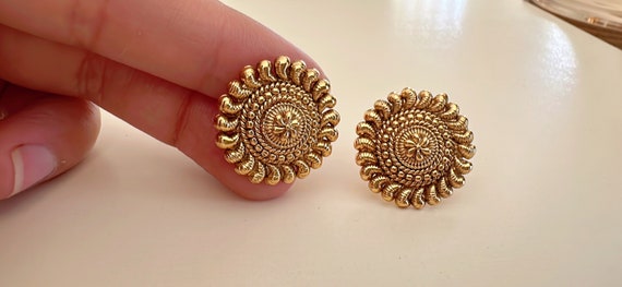 22K Gold Stud Earrings Design/Gold Tops Earrings Design For Daily Wear -  YouTube