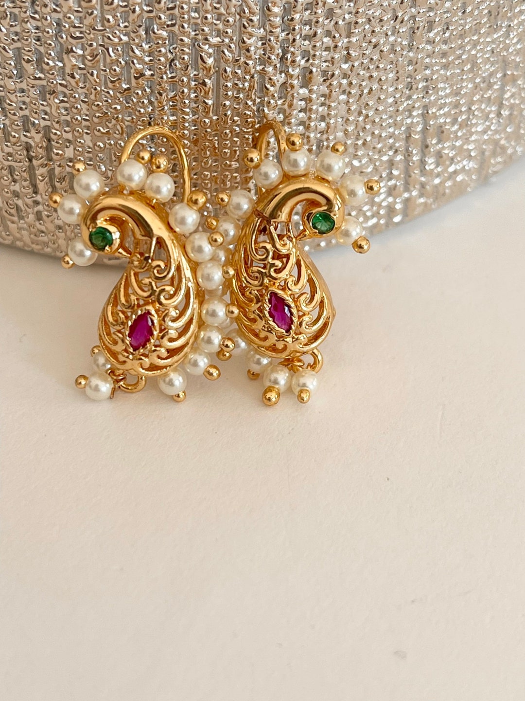 Rubygreen Temple Wire Earrings /gold Pearl Earrings /indian - Etsy