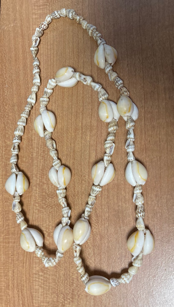 1960s Hawaiian shell necklace