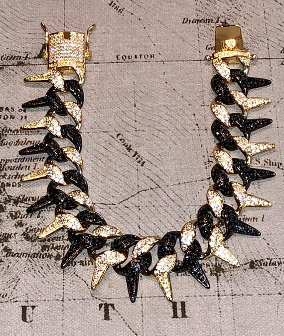 BARBIE DOLL JEWELRY ACCESSORIES SILVER GRAY SPIKED NECKLACE THICK
