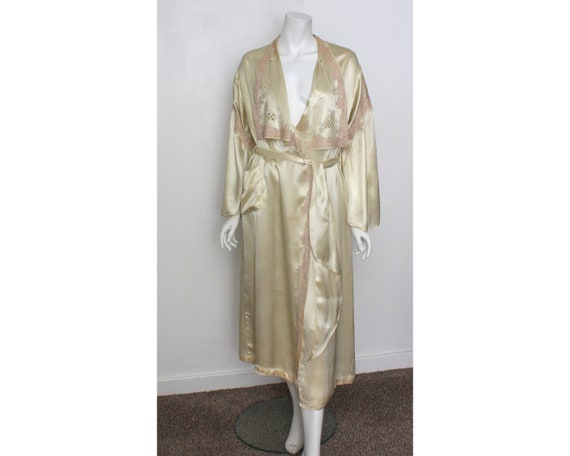 Vintage 1930s Negligee Dressing gown Ivory satin g