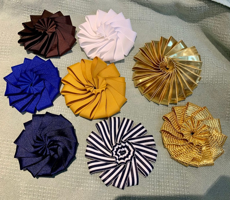 And your button! hat decoration Cockade Choose your color
