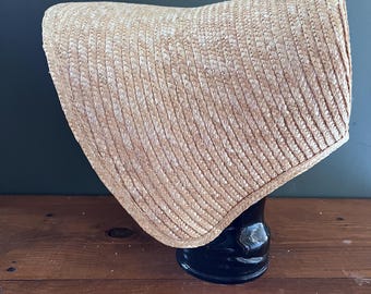High Spoon Bonnet Straw