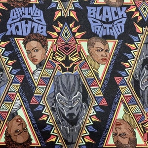 Tessuto di cotone Marvel Black Panther CP67608 Wakanda Warriors Springs Colori creativi che saltano all'occhio! Cotone per trapunte fuori catalogo e difficile da trovare