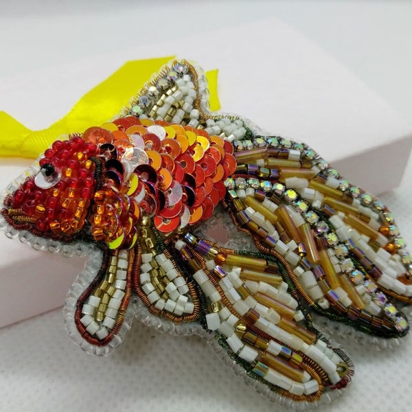 Red fish-shaped brooch embroidered with Czech beads, sequins and rhinestones, gift for her, red animalistic brooch for scarf