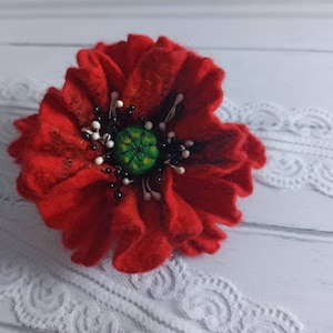 Felted Wool Poppy Brooch: Handmade Flower Jewelry