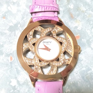 En promotion : HK680-Buy1 : 1 pièce gratuite, 2 pièces au design gracieux : montre originale en cristal avec boîtier floral et cadran mosaïque en opale, livraison sans photos