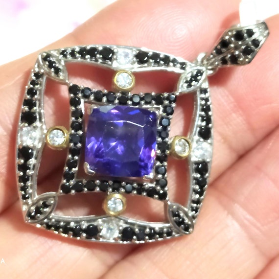 Black-white Top-bright Crystal and Square Deep-purple
