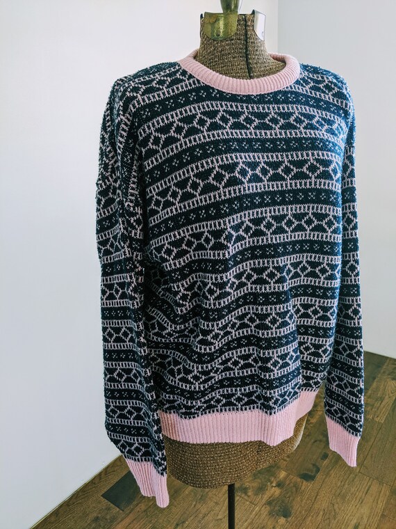 80s/90s Acrylic Navy and Bubblegum Pink Sweater - image 4