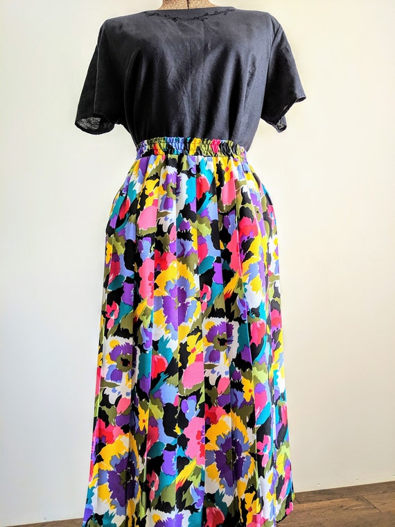 Pleated Vibrant Large Floral Print Silky Skirt