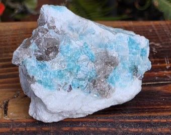 Amazonita con cuarzo ahumado, cuarzo blanco y muestra de roca de mica / Mineral natural en bruto / 33,44 g
