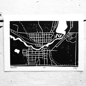 Carte de Minnedosa, linogravure, gravure, estampe, plan de la ville, plan des rues, impression petite ville, 5 x 7