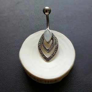 Goddess Navel Piercing in 925 Silver with Mop Shell- Boho Jewelry- Belly Button Piercing- Tribal Fusion- Silversmith- Belly Bar