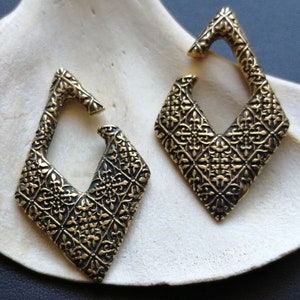 Flowers of Lys Brass Ear Weights- 4mm- 6ga- Boho Jewels- Ear Expanders- Unisex- Body Modification- Geometric Design- Stretch Ears-One Piece