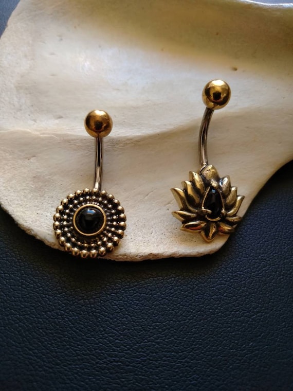 316L Surgical Steel & Brass Lotus Flower with Black Onyx Stone Belly Ring 316L Surgical Steel & Brass Lotus Flower with Black Onyx Stone Belly Ring