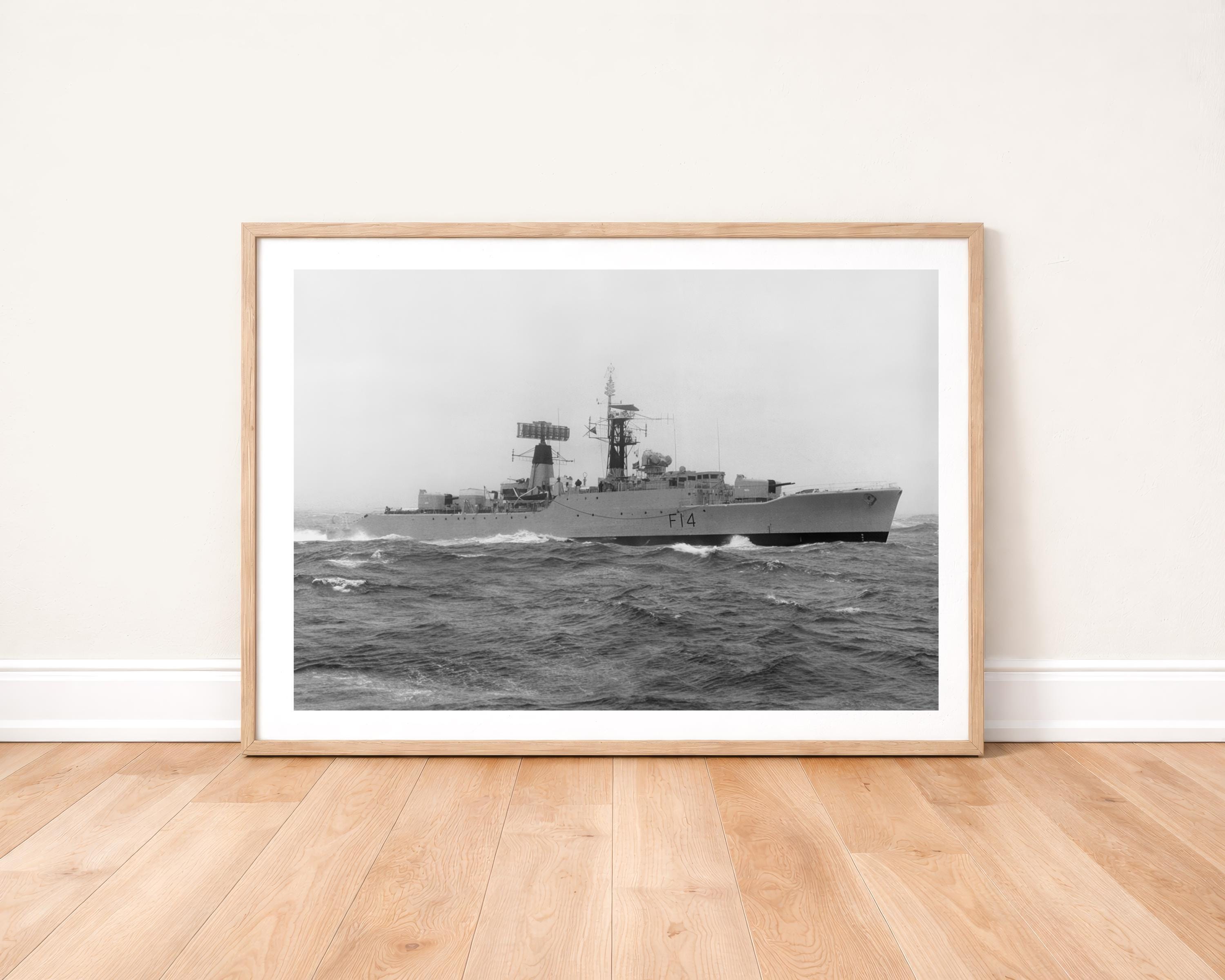 HMS Leopard Frigate (leopard Class) 1973 Photo Print: Royal Navy ...